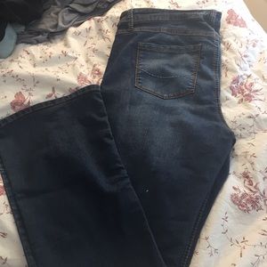 Bootcut stretch jeans!
